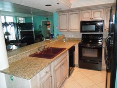Full kitchen